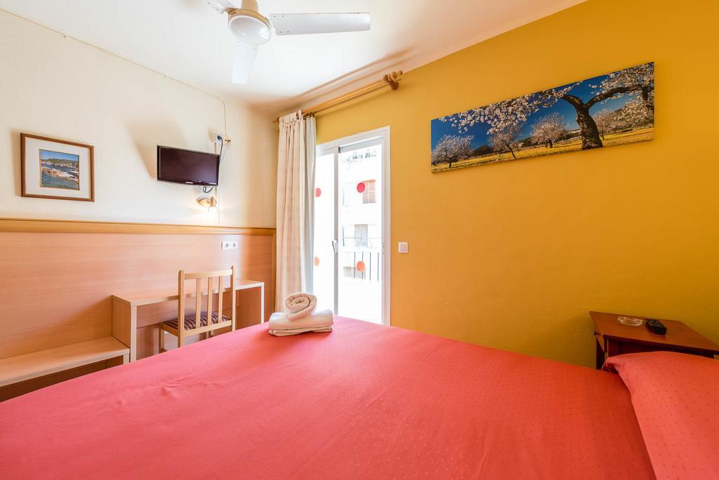 Hostal Residencia Europa Punico Ибица Экстерьер фото