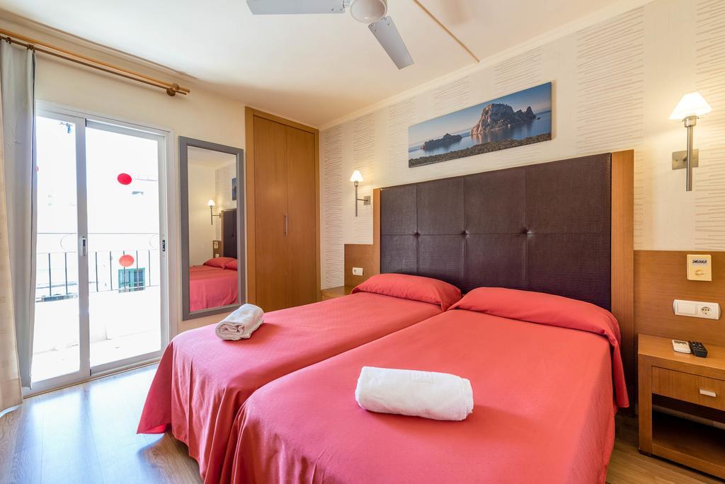 Hostal Residencia Europa Punico Ибица Экстерьер фото
