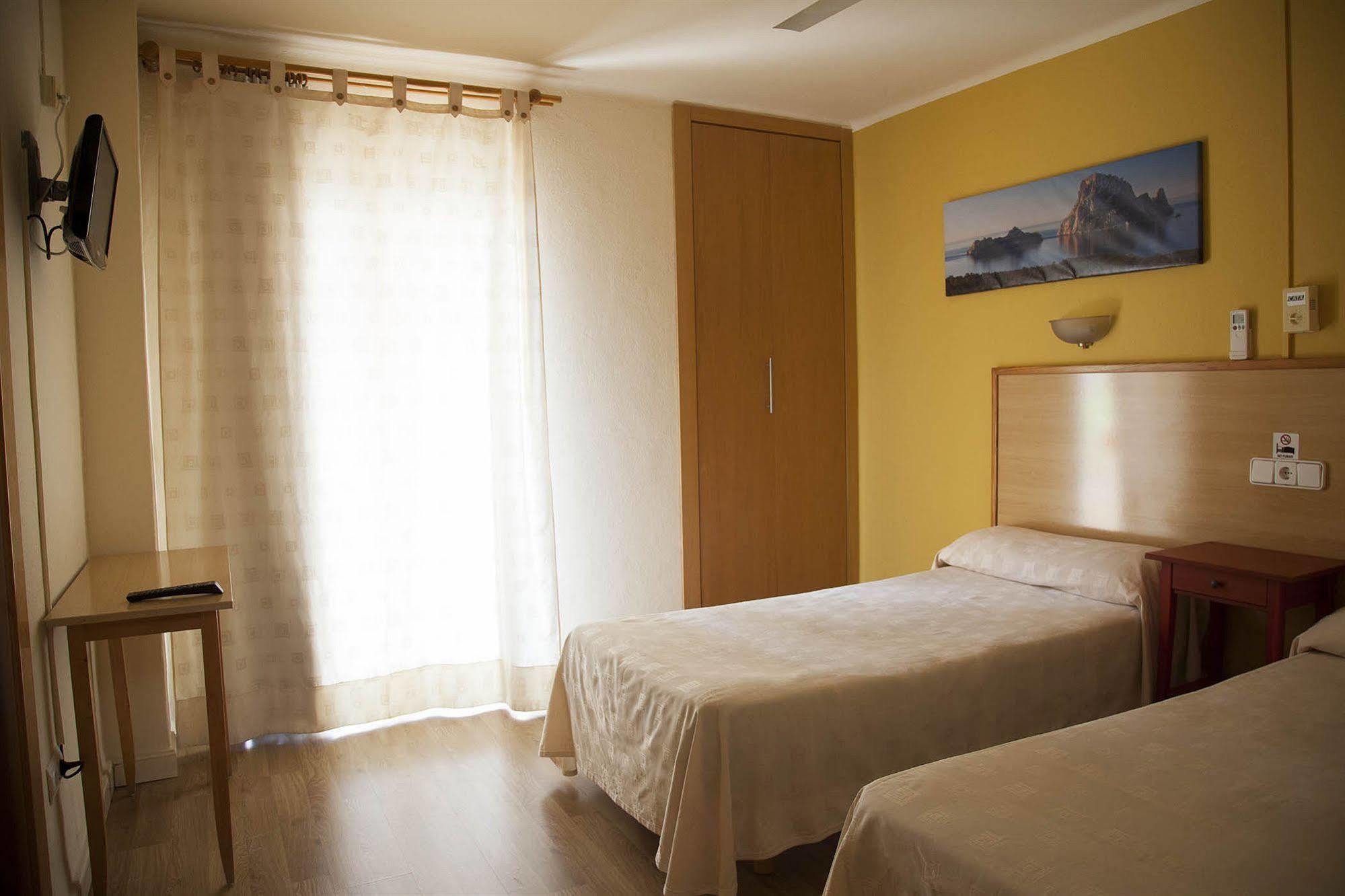 Hostal Residencia Europa Punico Ибица Экстерьер фото