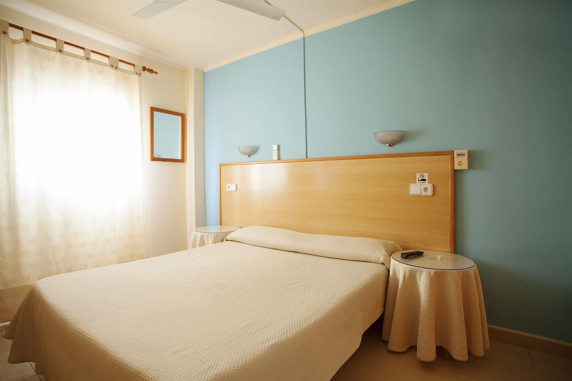 Hostal Residencia Europa Punico Ибица Экстерьер фото
